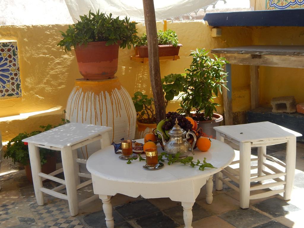 Riad Lunetoile 에사우이라 외부 사진