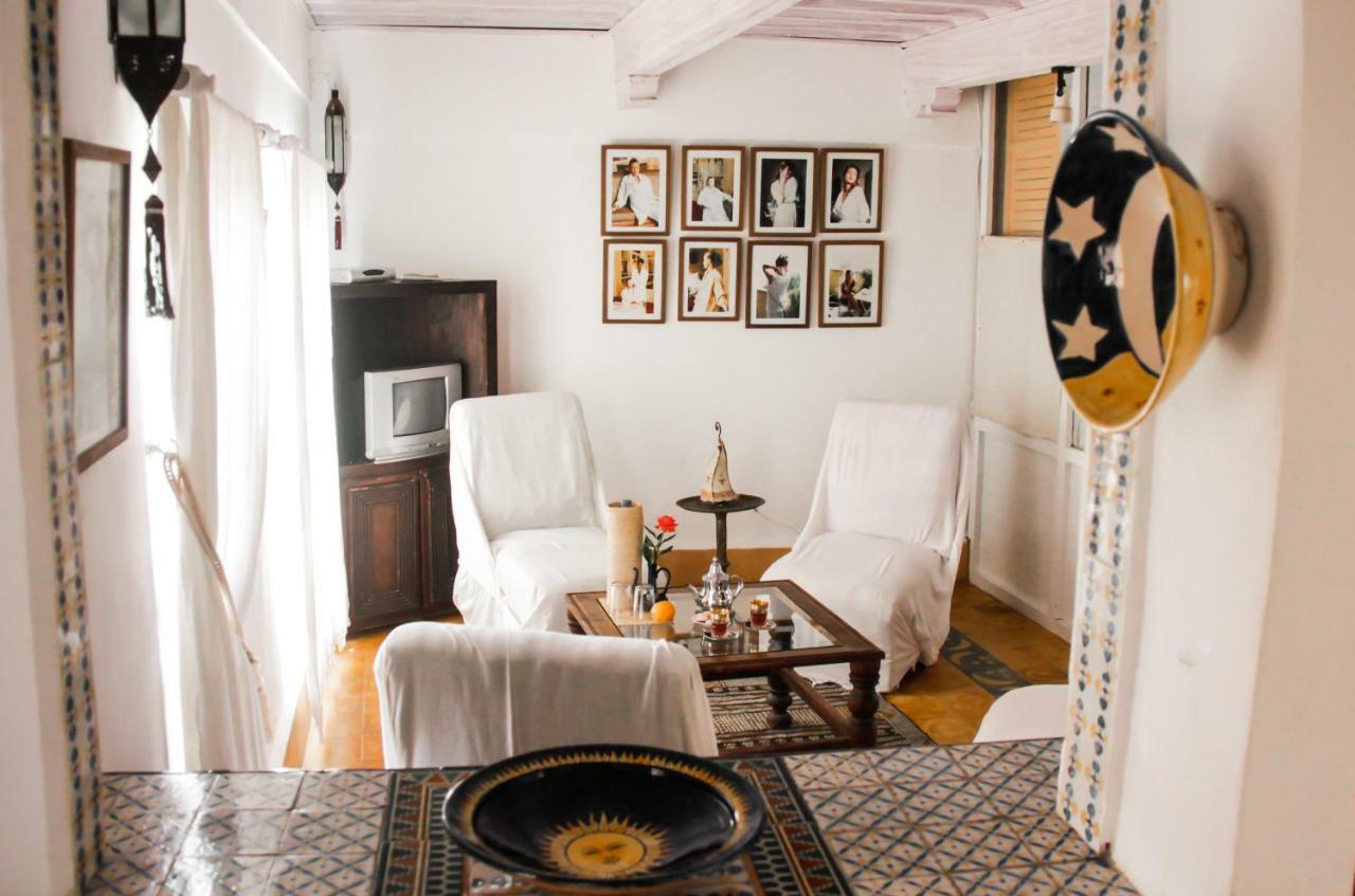 Riad Lunetoile 에사우이라 외부 사진